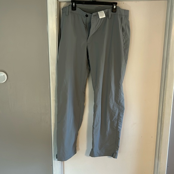 Under armor grey golf pants size 42/32 - Picture 1 of 2